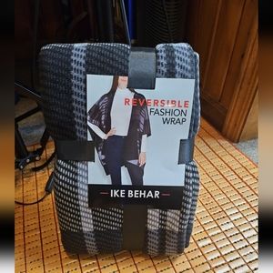 Ike Behar Ladies' Reversible Wrap blanket with High Pile Fleece new